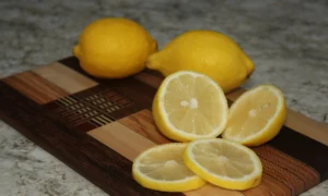 дольки лимона