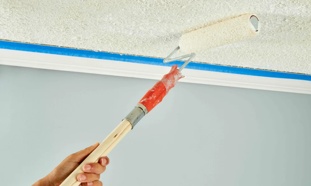 Покраска потолка