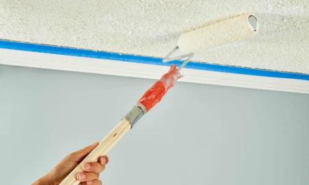 Покраска потолка