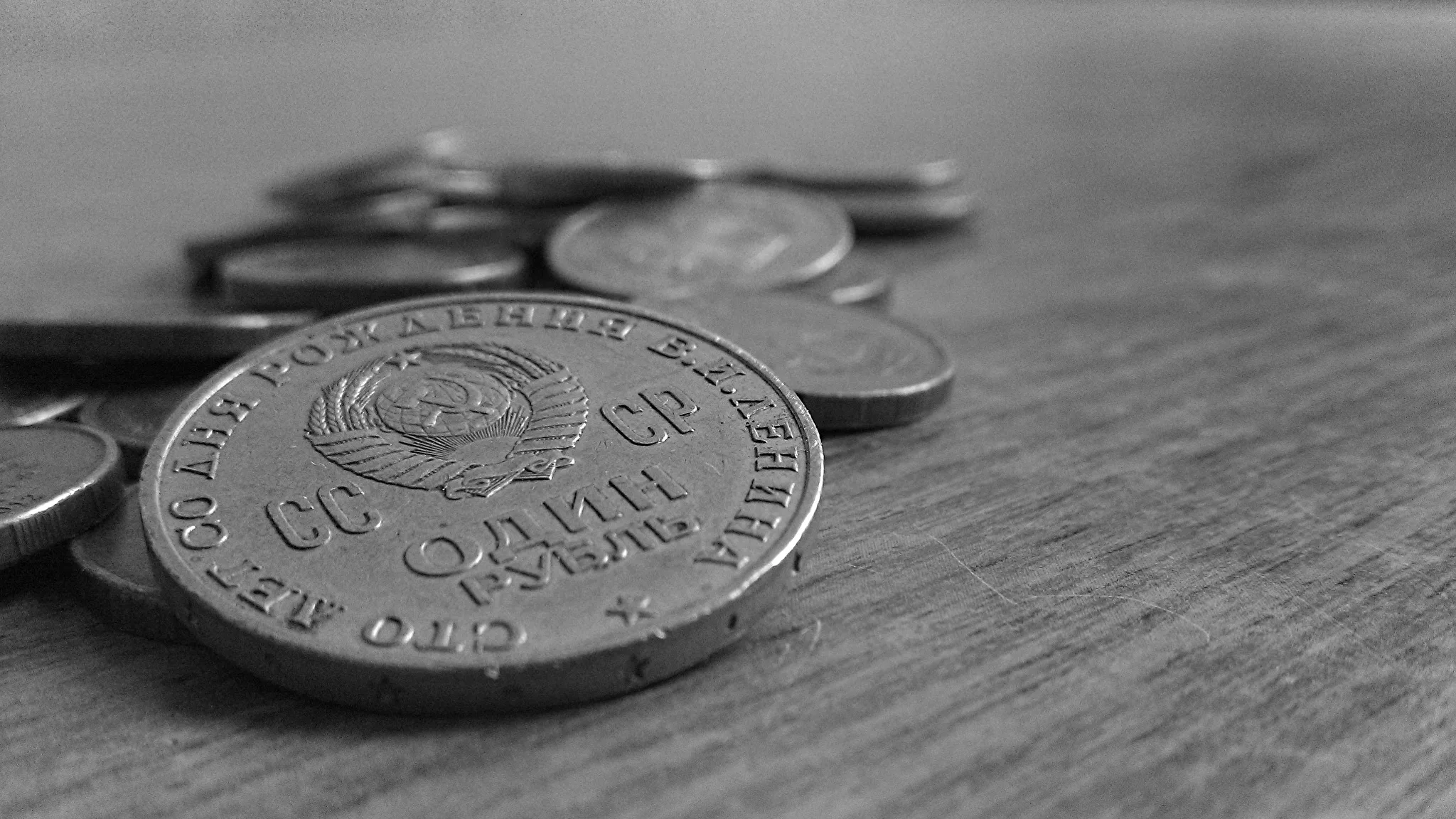 монета рубль