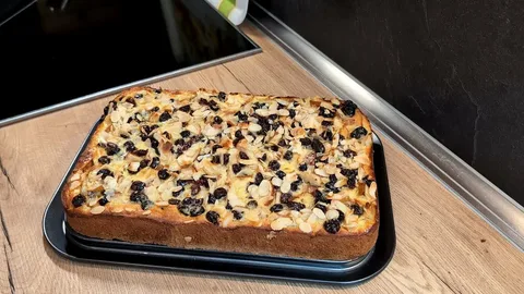 Заливной пирог с ягодами