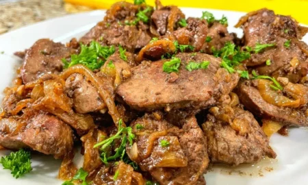 Куриная печень с луком