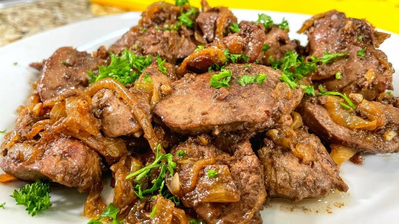 Куриная печень с луком