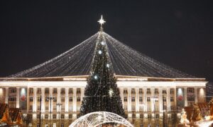 новогодняя ель в Великом Новгороде