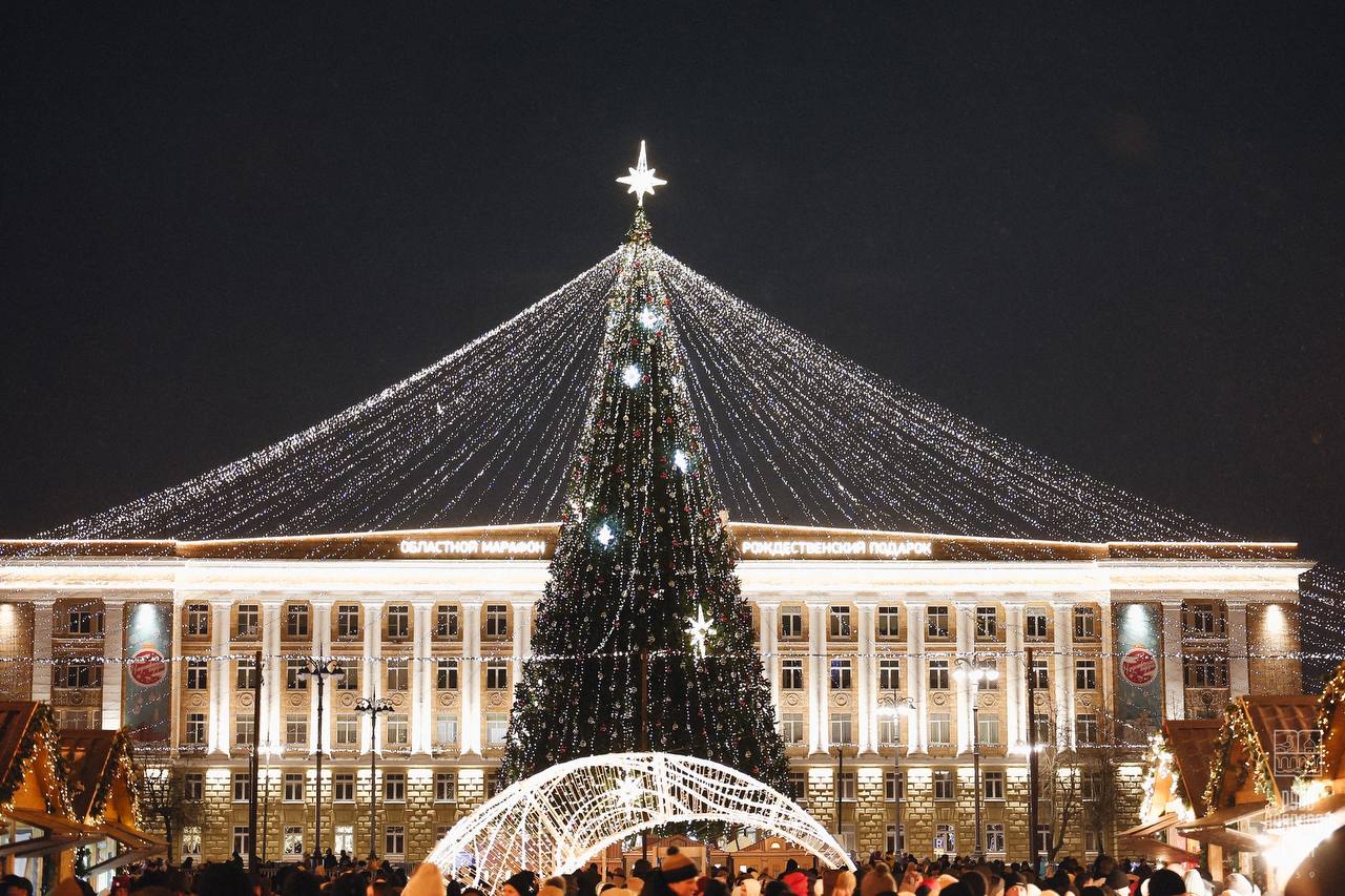 alt елка на Софийской площади