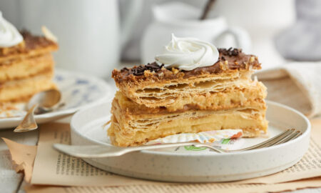 Кусочек торта Наполеон