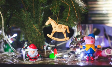 Игрушечная лошадь