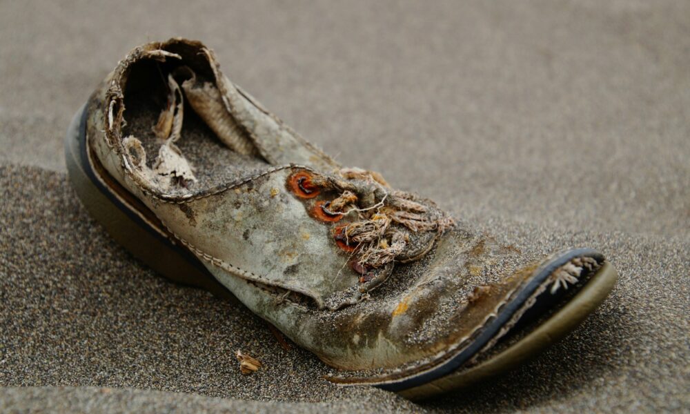 Изношенная обувь