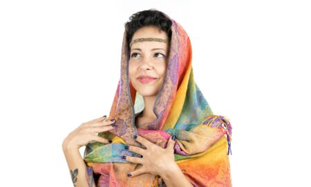 Девушка астролог