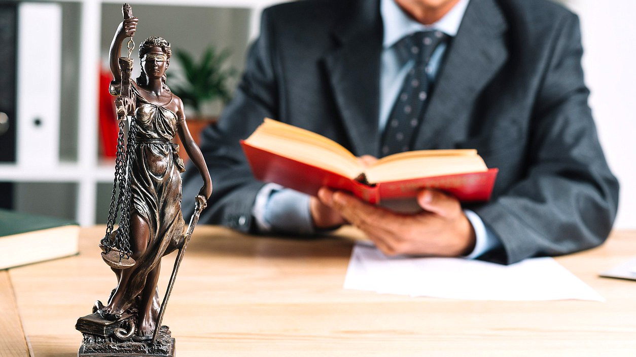 судья выносит приговор