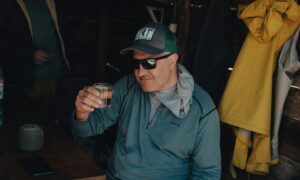 Мужчина с алкоголем