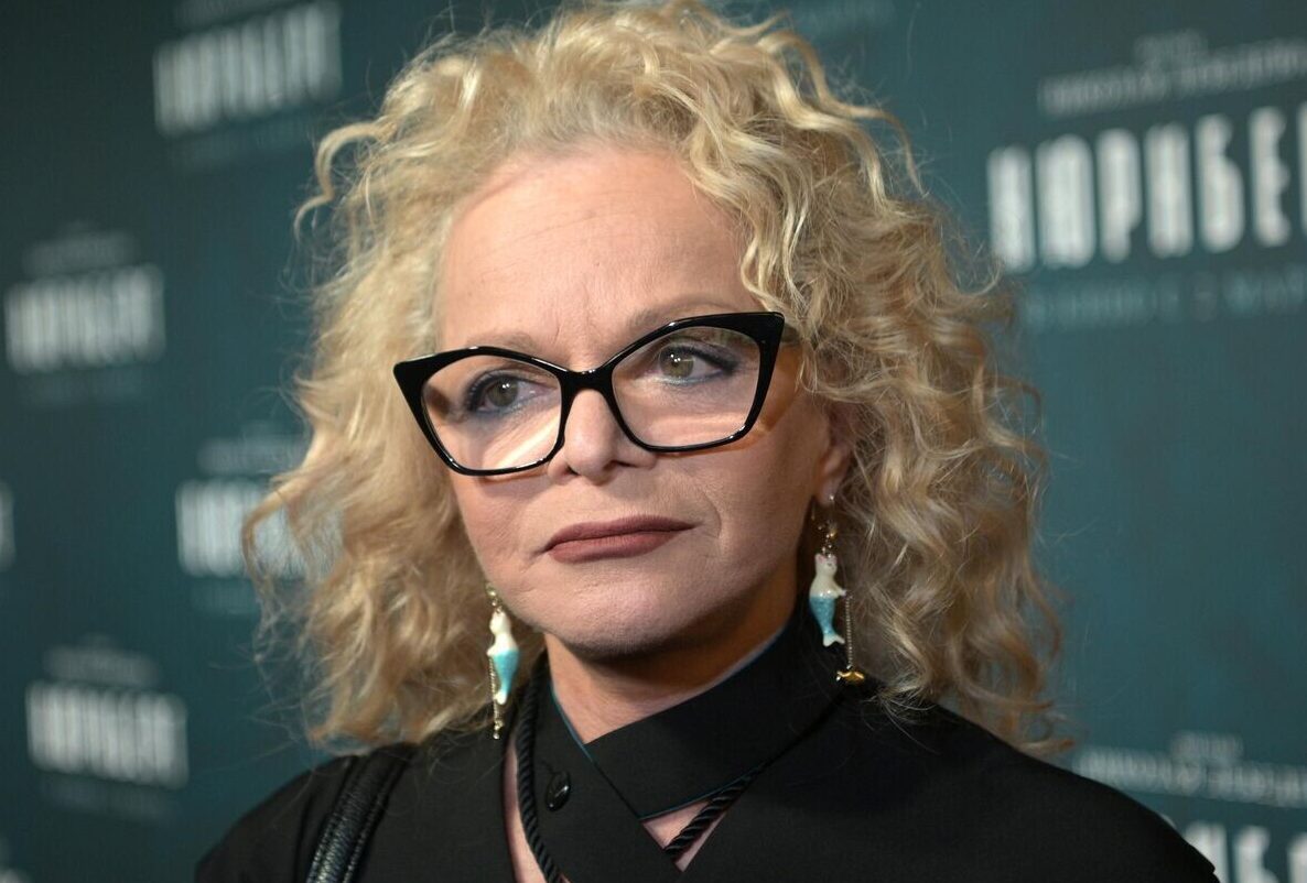 Лариса Долина