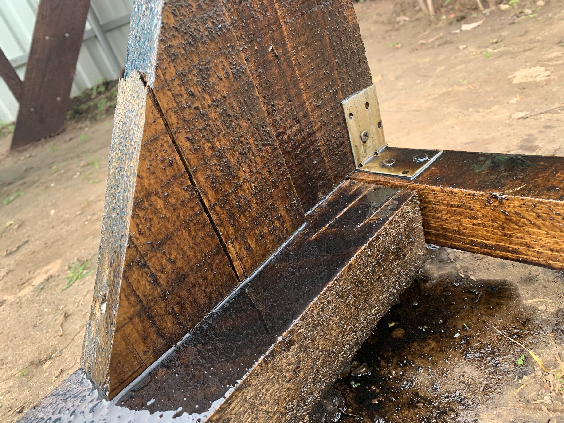 Дерево, покрытое пропиткой