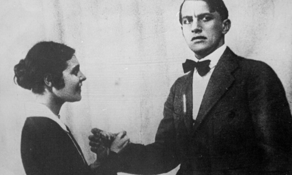 Лиля Брик и Владимир Маяковский