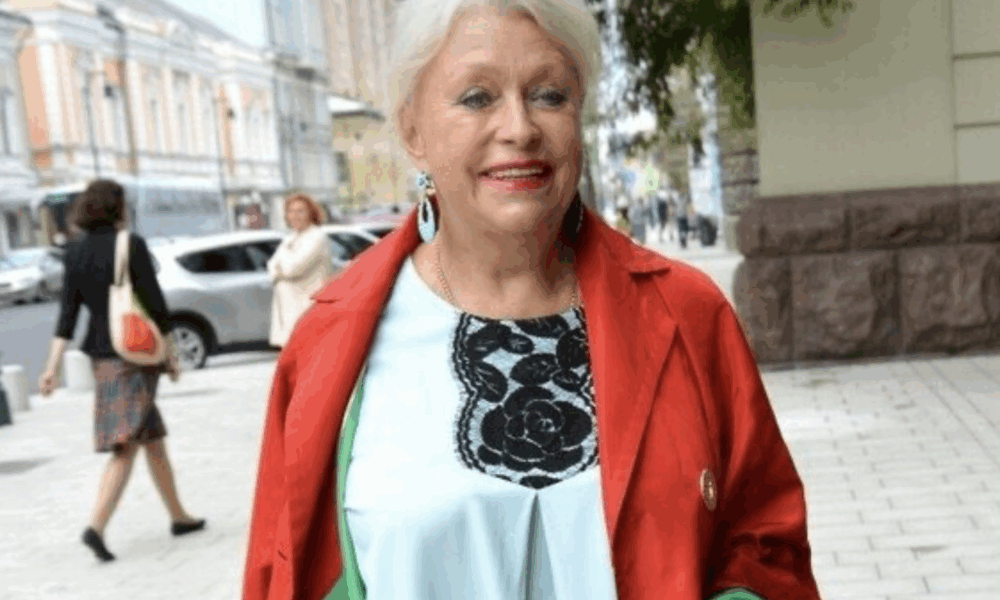 Людмила Поргина улыбается