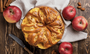 большой яблочный пирог