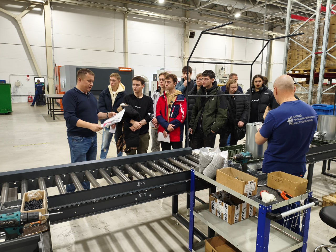 студенты на практике