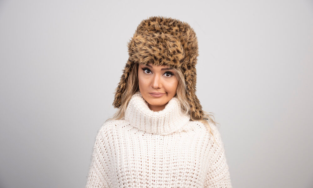 Модная зимняя меховая шапка