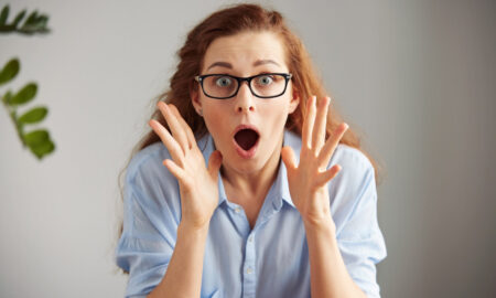 Женщина в шоке