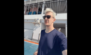 Автоблогер Стас Астафьев