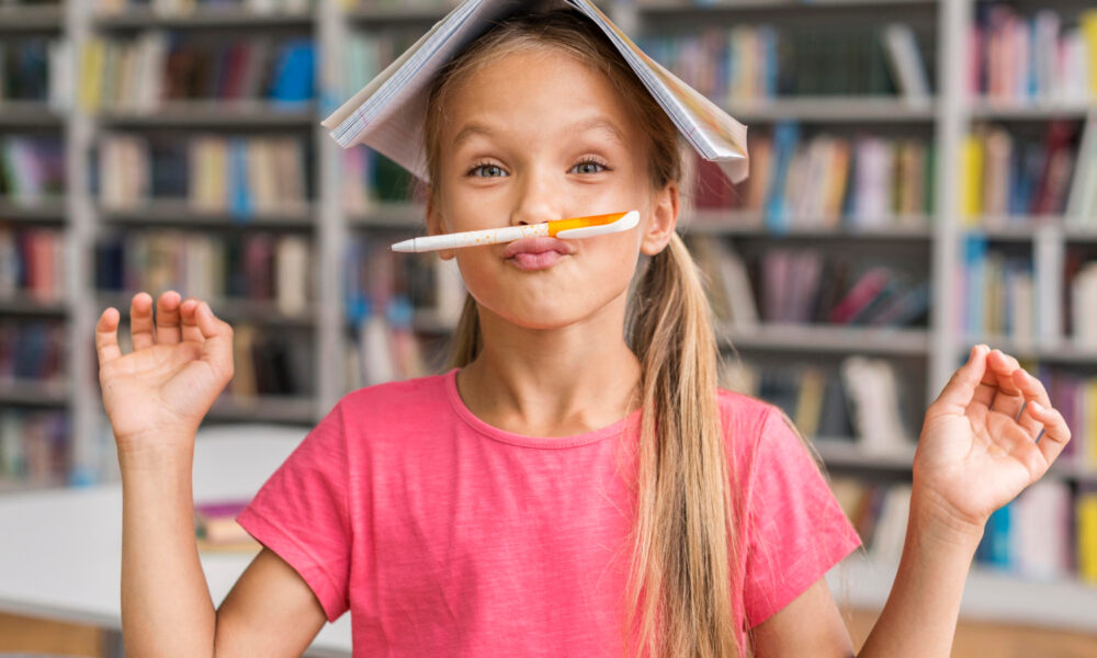 Девочка на уроке