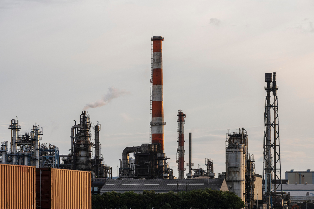 Промышленная зона в городе