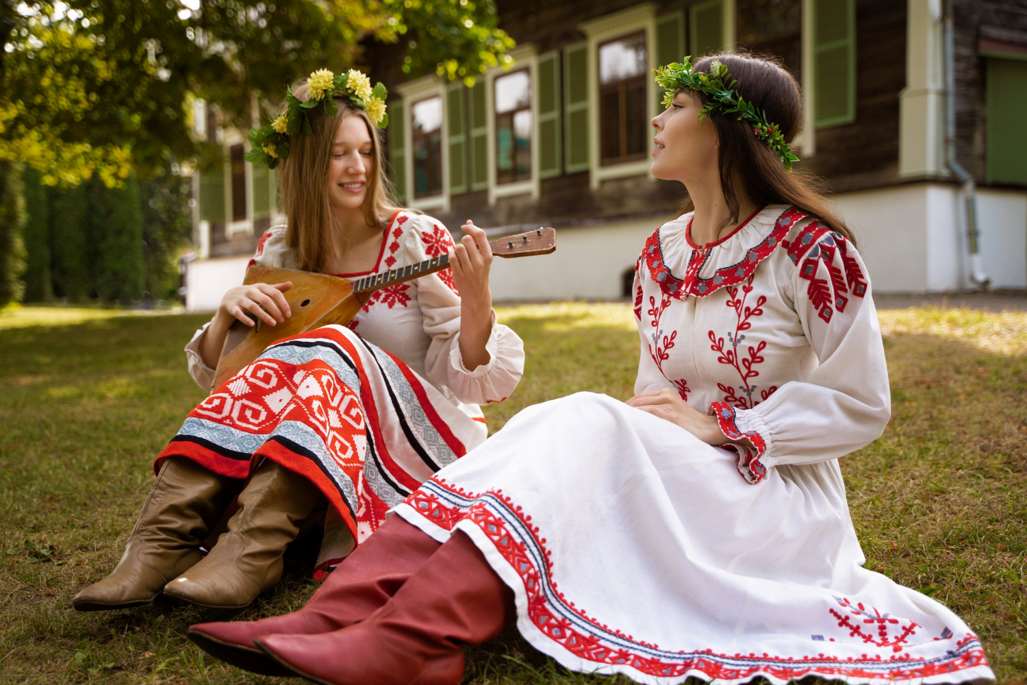 Две славянские девушки