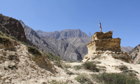 старая крепость в горах