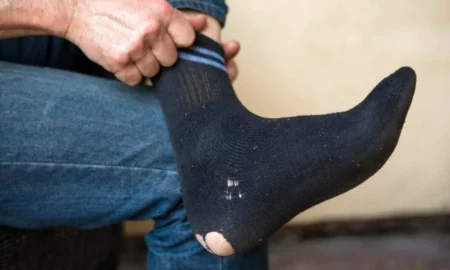 рванные носки