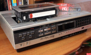 видеомагнитофон