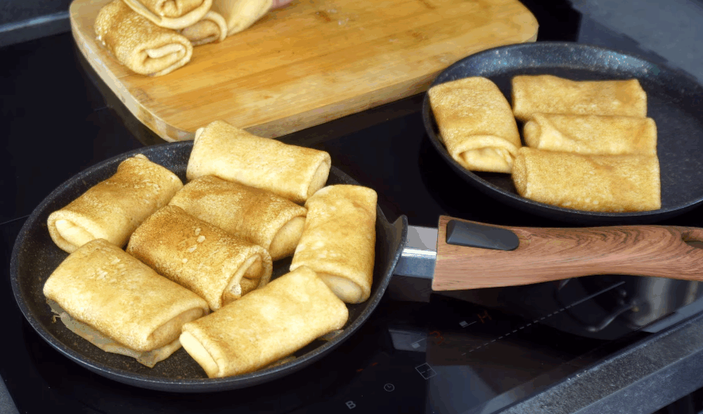 блинчики на сковородке