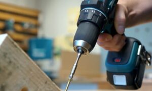 дрель шуруповерт