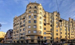 дом на Патриарших прудах