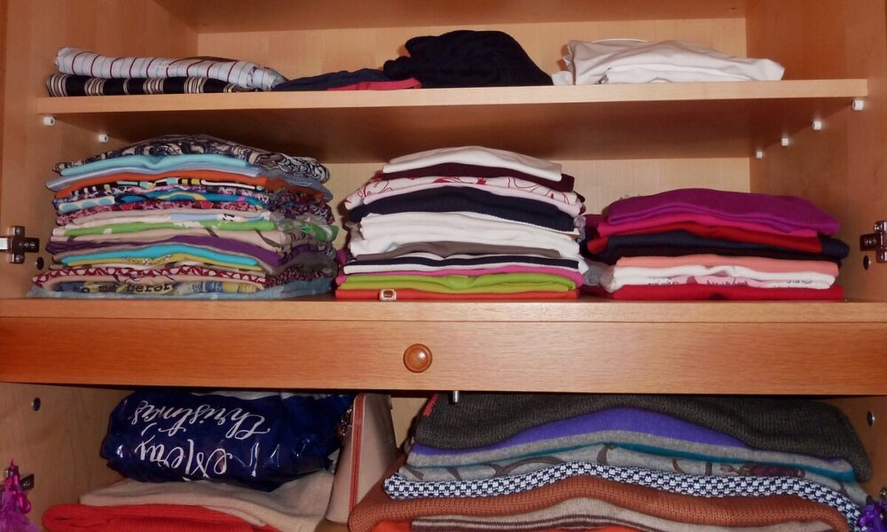 шкаф с вещами