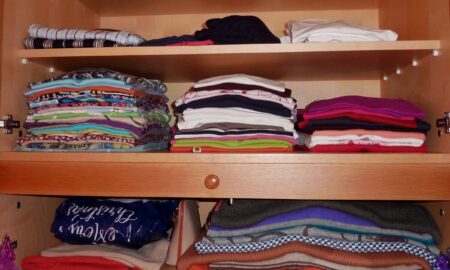 шкаф с вещами