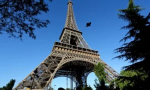 Эйфелева башня