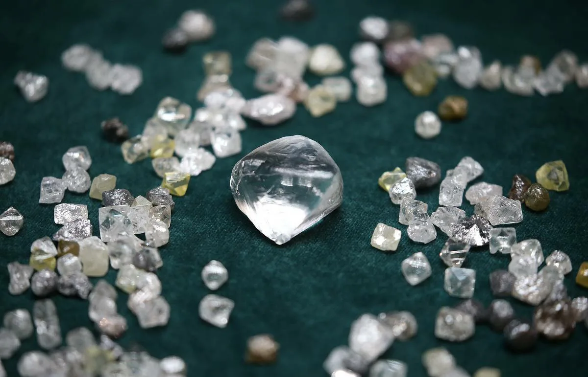 природный алмаз