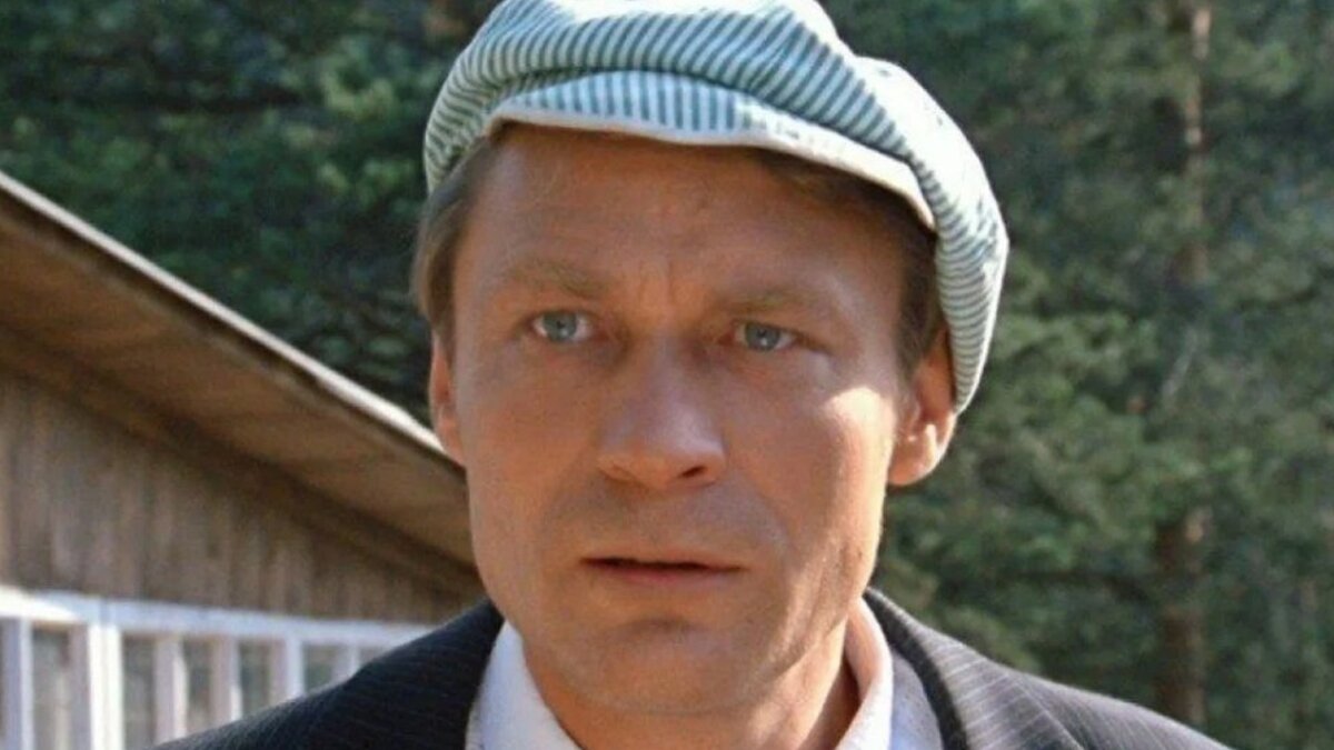 кадр из фильма «Любовь и голуби»