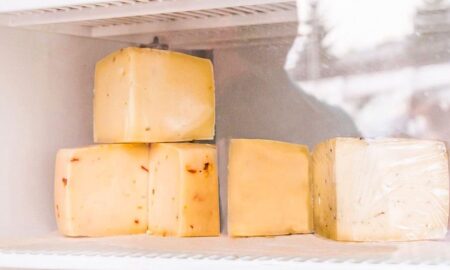 сыр в морозильнике