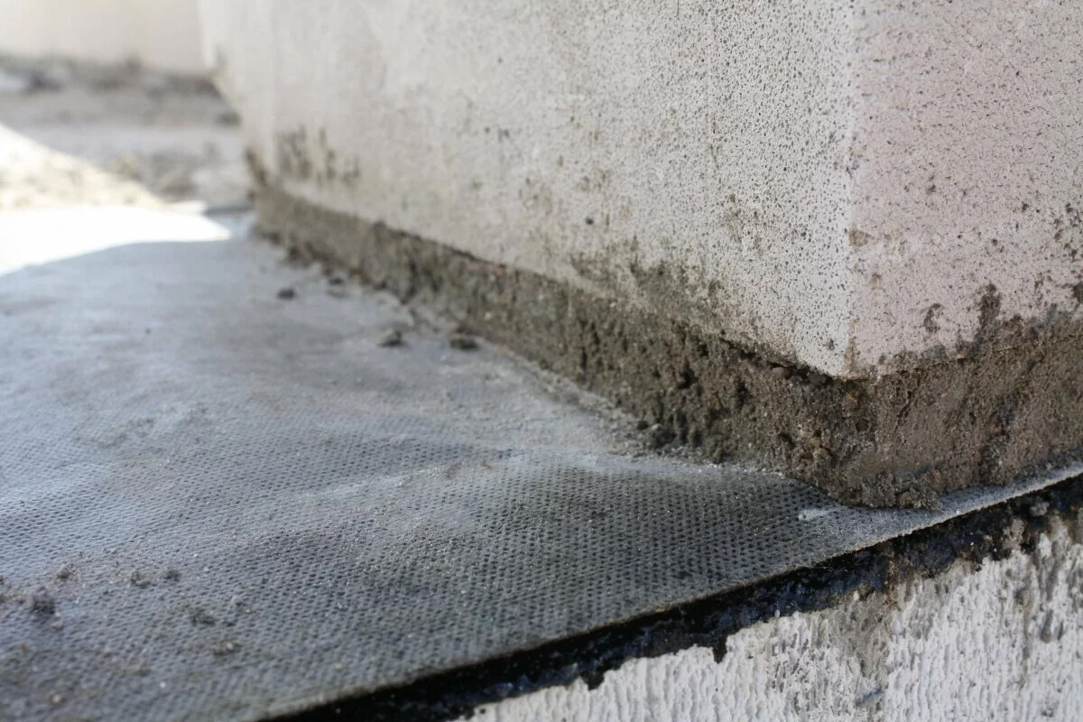 газоблочные стены на гидроизоляции