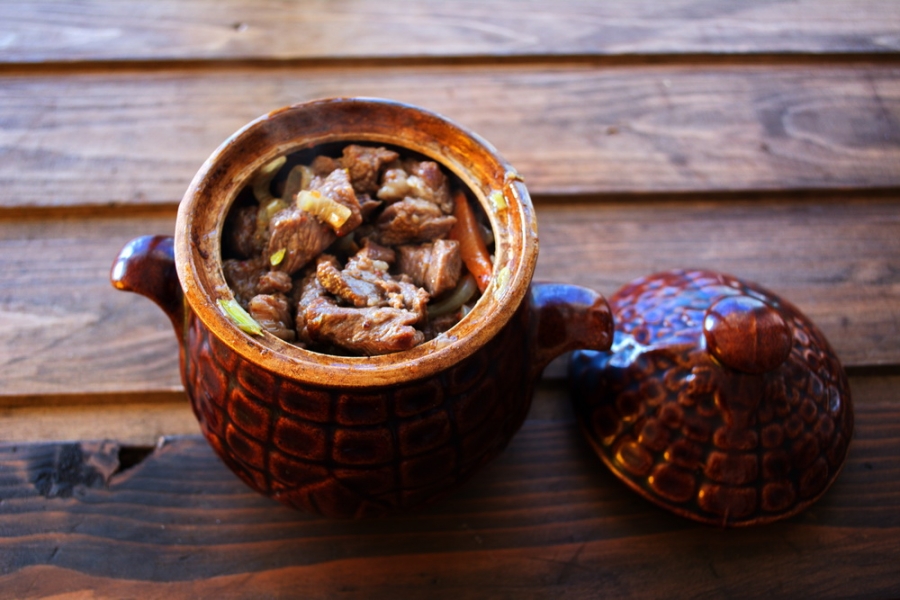 говядина в горшочке