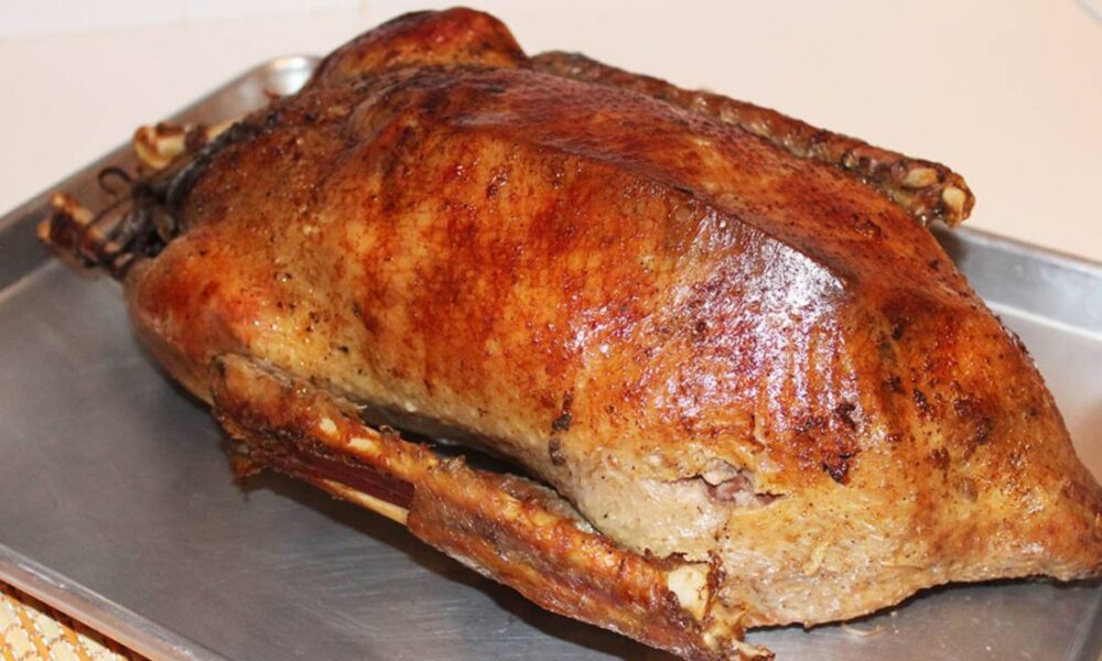 гусь в духовке