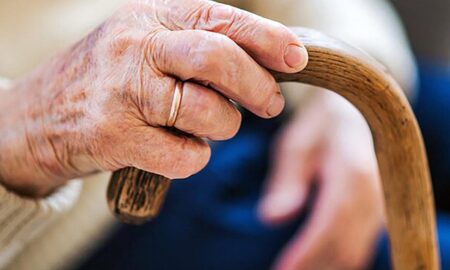 престарелый человек