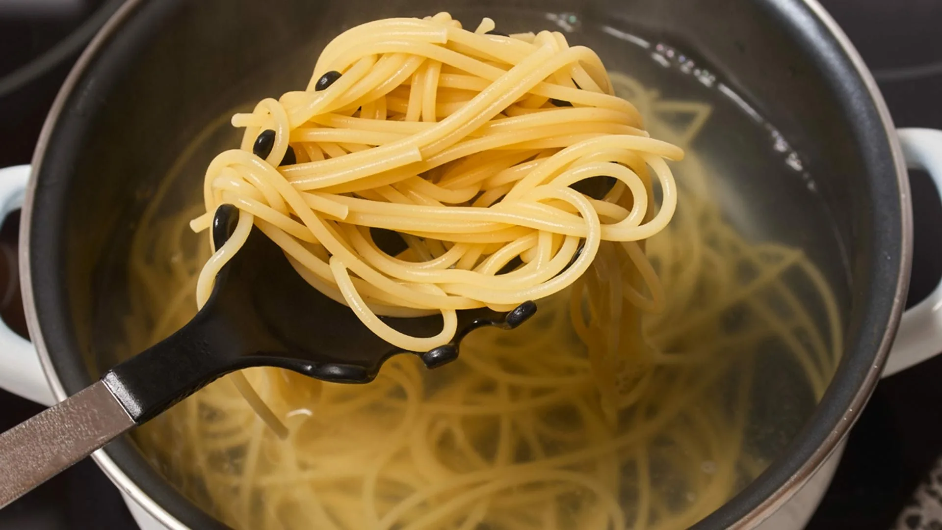 сваренные макароны