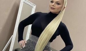 Лариса Долина