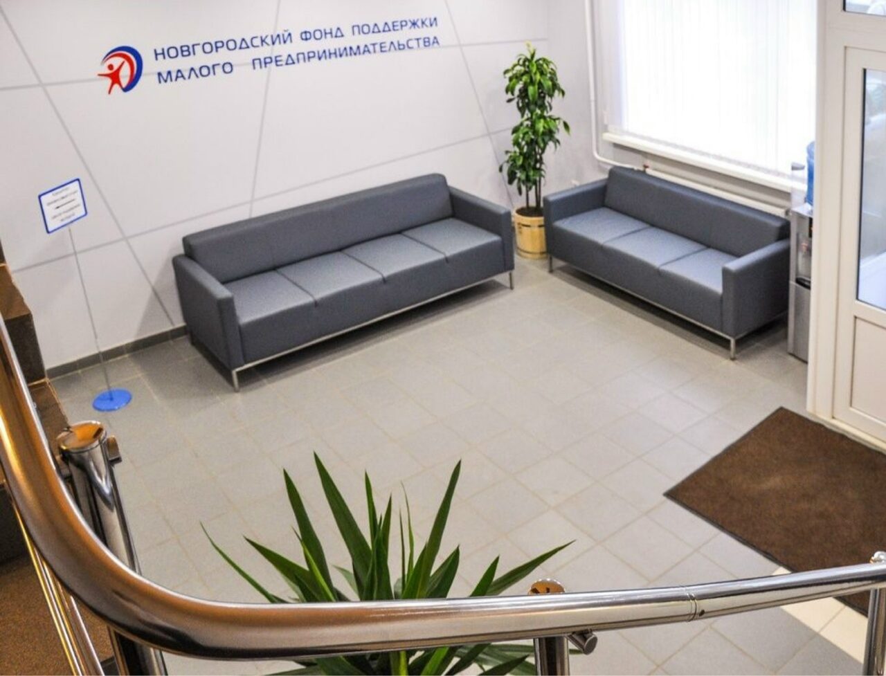 alt диваны в коридоре