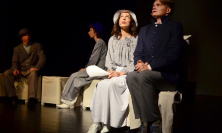 сцена из спектакля