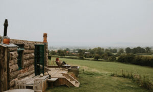 девушка на даче