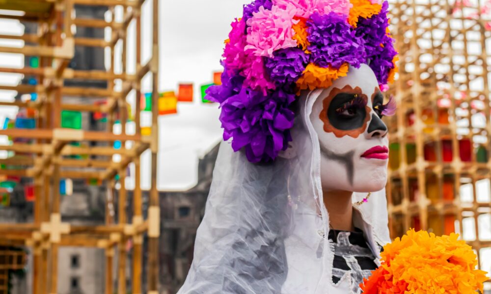 Девушка с цветами