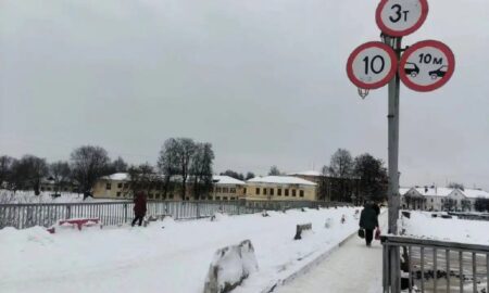 Живой мост в Старой Руссе